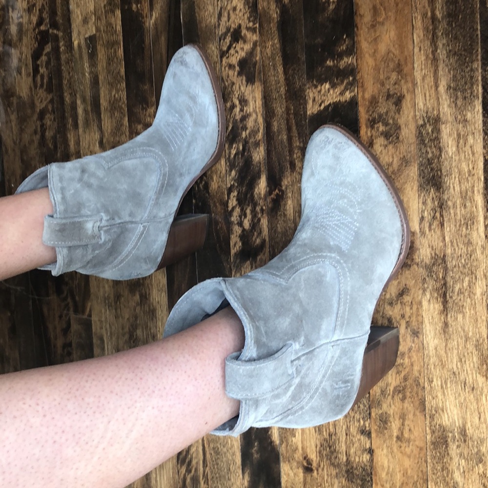 Frye grey suede booties size 7 like new
